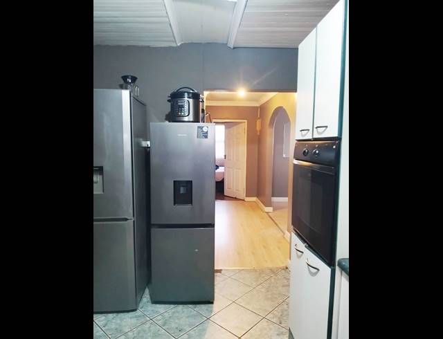 3 BEDROOM HOUSE FOR SALE IN MOTHERWELL NU 8
